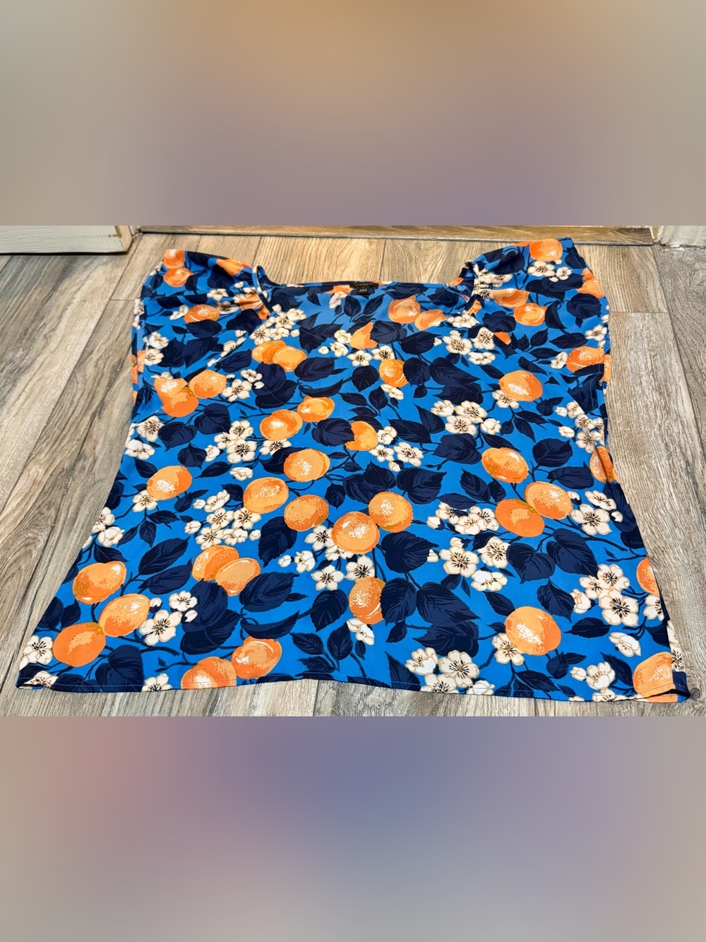 Ann Taylor Vibrant Mediterranean Citrus 🍊 Blouse Sz L